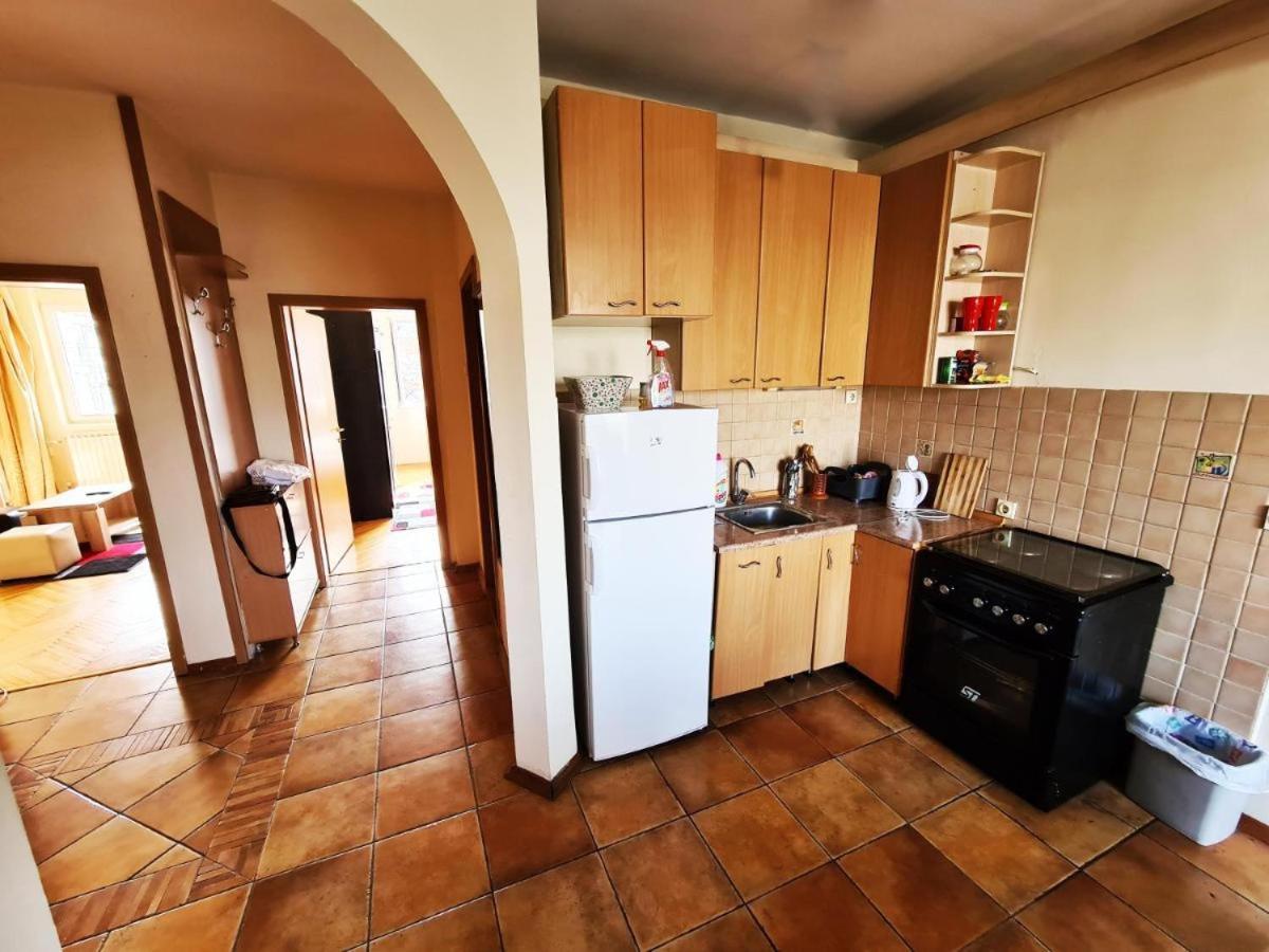 Apartment Square