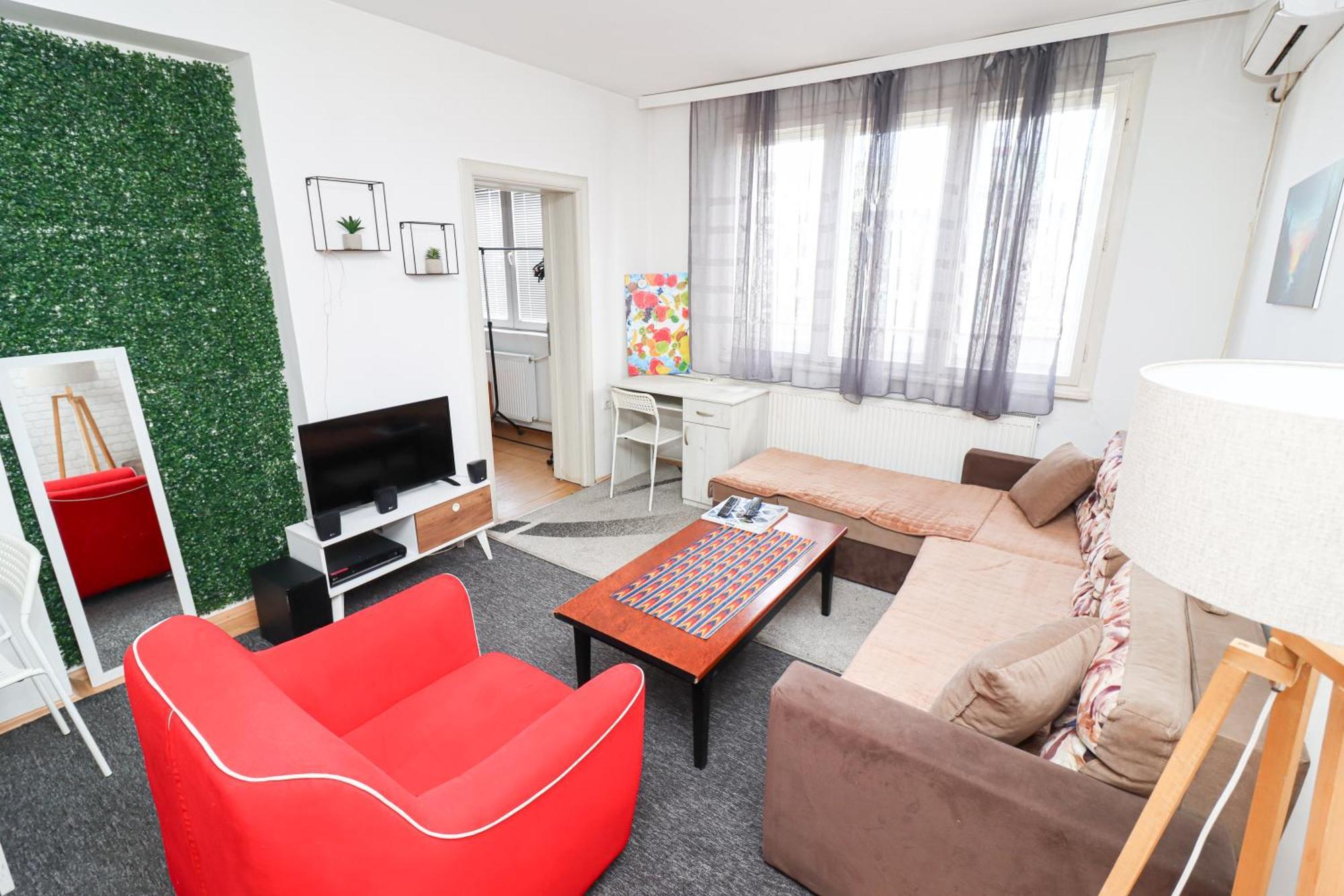 Apartment Square